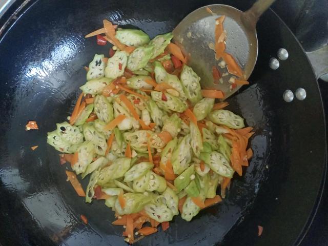 秋葵的家常做法，蒸秋葵做法（超好吃的22种秋葵的做法大全）