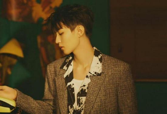 贾乃亮深夜发文挂微博，贾乃亮否认复合传闻