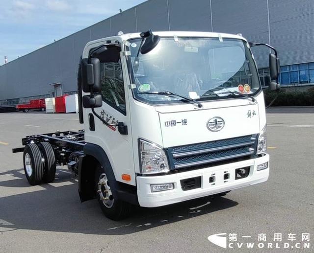 柴油轻卡汽车大全，解放轻卡3.5米最新款（丰田四驱版轻卡房车）