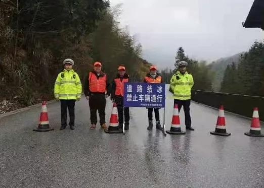 广西哪几个县道路结冰，广西多地出现冰冻、雾凇