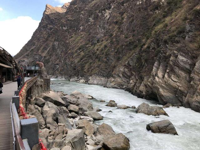 丽江古城有什么特色景点，遇间旅游云南丽江不可错过的六大景点