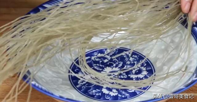 包菜怎么炒才好吃，包菜如何炒得更好吃（炒包菜别直接下锅炒）