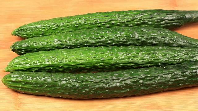 教你营养解馋的黄瓜烧豆腐，豆腐炒黄瓜