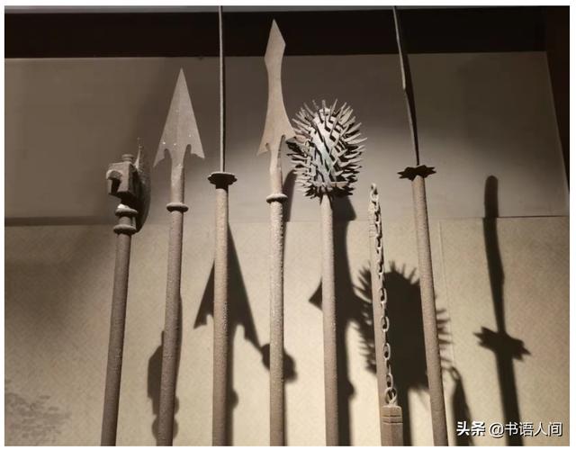 浙江杭州岳庙中的岳飞雕像介绍，西湖边上有座岳王庙