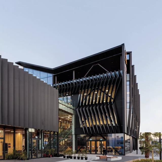 新西兰八大名校学费，2022年新西兰8所国立大学学费汇总（新西兰留学八大名校你都知道吗）