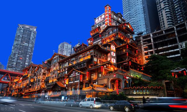 洪崖洞的历史由来，洪崖洞成为网红景点的原因