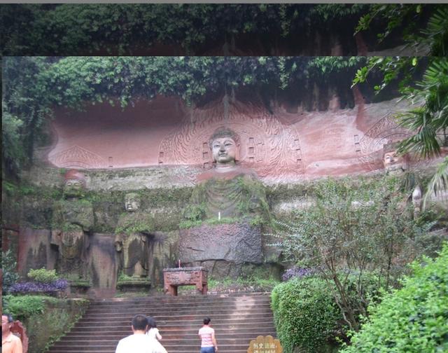 乐山大佛景区简介游记，乐山大佛游记