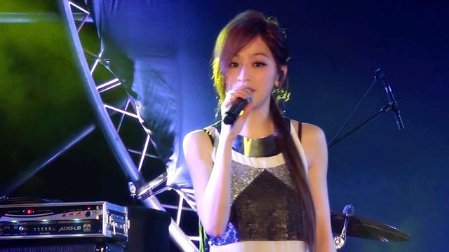 王心凌歌曲排行榜，39点几岁的王心凌到底有多甜