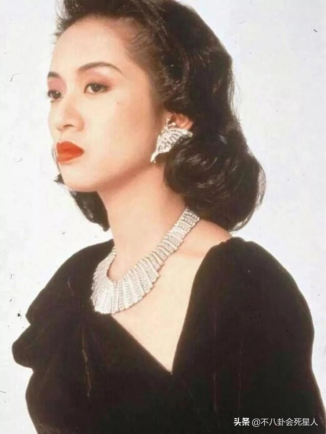 蔡少芬年轻经历，天妒美人5位港星家世惨