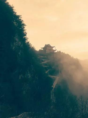 关于白马仙洞的传说故事，山西吕梁白马仙洞气势雄伟