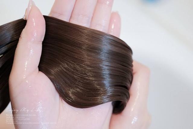 过期的护肤品还能用吗，过期不久的护肤品到底还能不能用（你家的化妆品过期了吗）