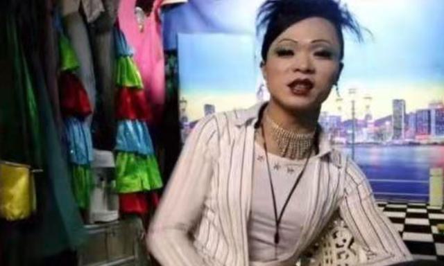 泰国变性真实事件，人妖李二毛为爱情变性