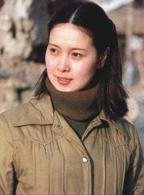 没有整过容的女明星，90年没整过容的女明星（“不老女神”现原形）