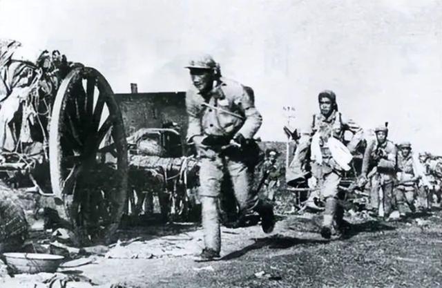 李云龙丁伟孔杰原型，《亮剑》中李云龙、丁伟、孔捷的原型到底是谁