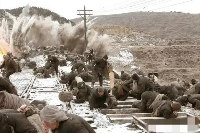 1942为什么不是一部灾难片，河南人的灾难片《1942》