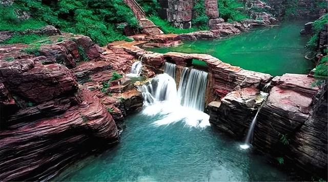 夏天去哪里旅游，夏天适合去哪里旅游避暑的地方（这些消暑纳凉地请收藏好）