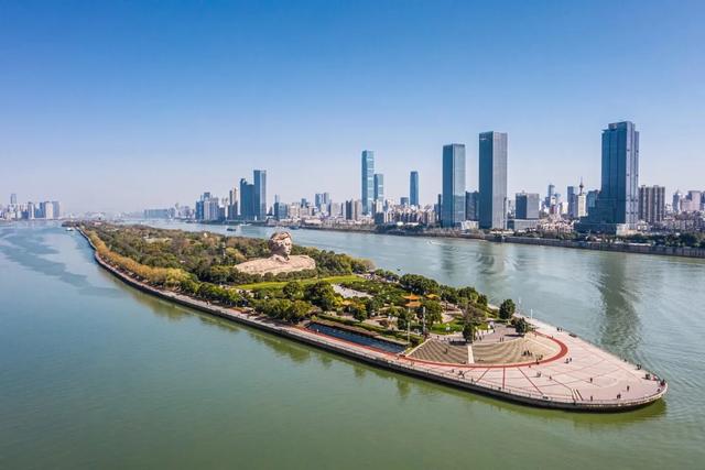 湖南长沙橘子洲，长沙旅游橘子洲景区攻略（湖南长沙橘子洲烟花回来了！）