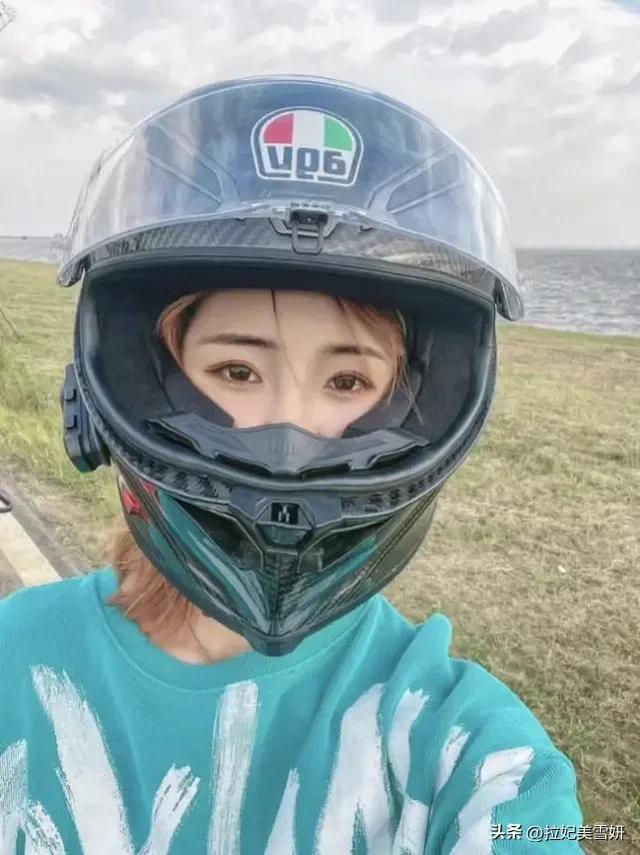 重庆飙车事件网红，20岁网红皖小晨意外身亡