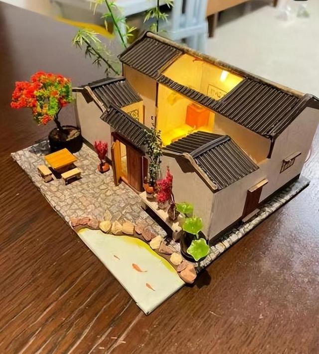 家长晒幼儿园手工作业，幼儿园小朋友做的手工作业