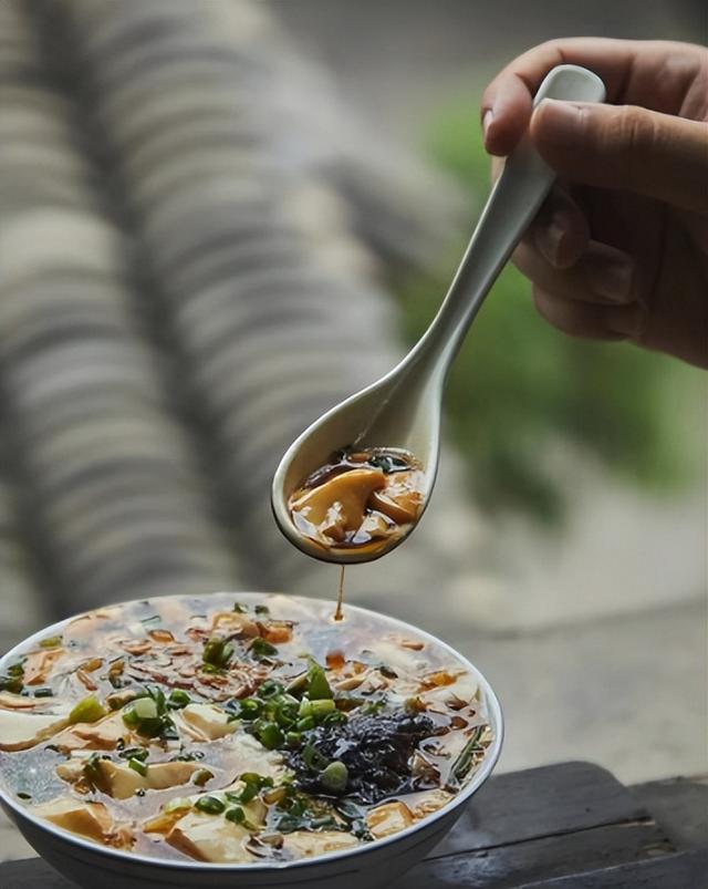 无锡美食特色推荐，无锡值得品尝的特色美食有哪些