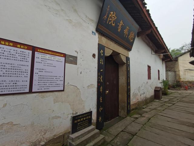 重庆主城周边古镇旅游推荐，我先给你推荐最值得游览的这二十三座