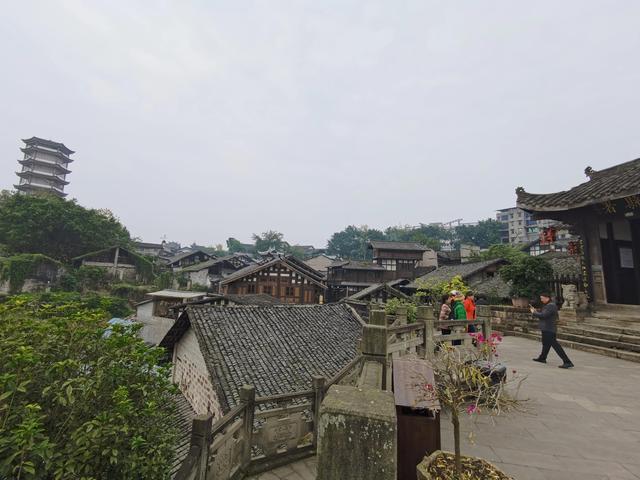 重庆主城周边古镇旅游推荐，我先给你推荐最值得游览的这二十三座