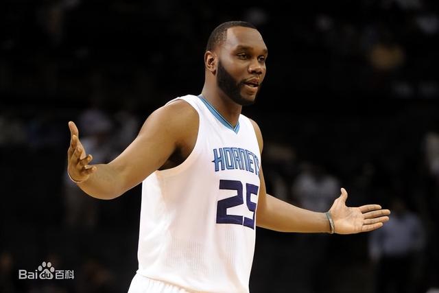 nba黄蜂队现役首发，NBA巡礼之队史最佳阵容之夏洛特黄蜂队