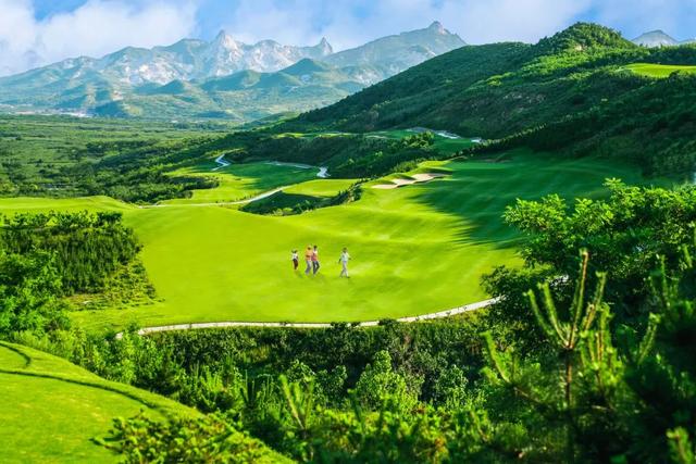 南山旅游攻略必去景点，南山旅游景区花开正好时