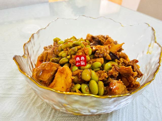 毛豆米怎么做好吃，五香毛豆米怎么炒好吃（毛豆别光用来炒着吃了）