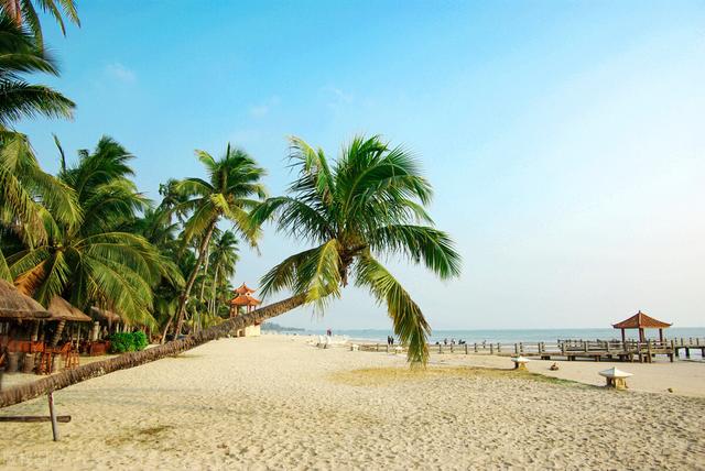 鹿回头山顶公园，海南的名胜古迹有哪些