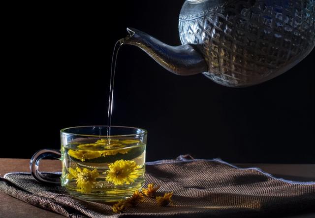 好喝不甜的菊花茶推荐一下，夏饮菊花茶清凉一整夏
