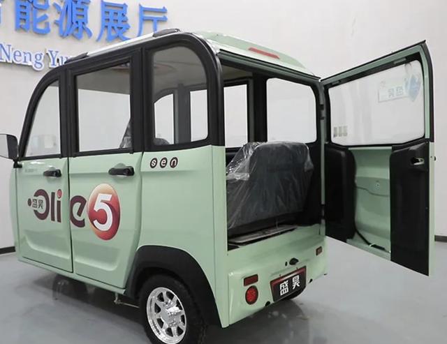 全封闭电动三轮车最新款最顶配，2款封闭式电动三轮车