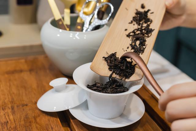 适合给长辈送礼的茶叶，都是100%的天然好茶