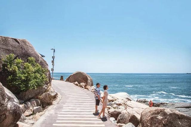 惠州旅游攻略巽寮湾蓝眼泪，广东惠州海龟湾放大招啦