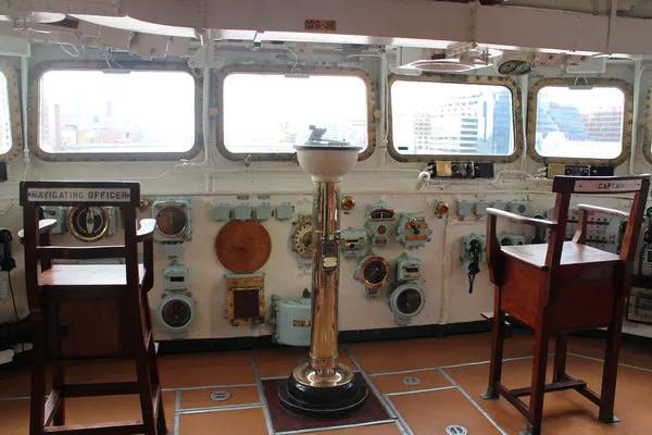 加尔各答级驱逐舰，加尔各答号轻型巡洋舰（十年磨一“舰”的印度神盾）