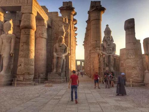 卡尔纳克神庙简介，十八卡纳克神庙