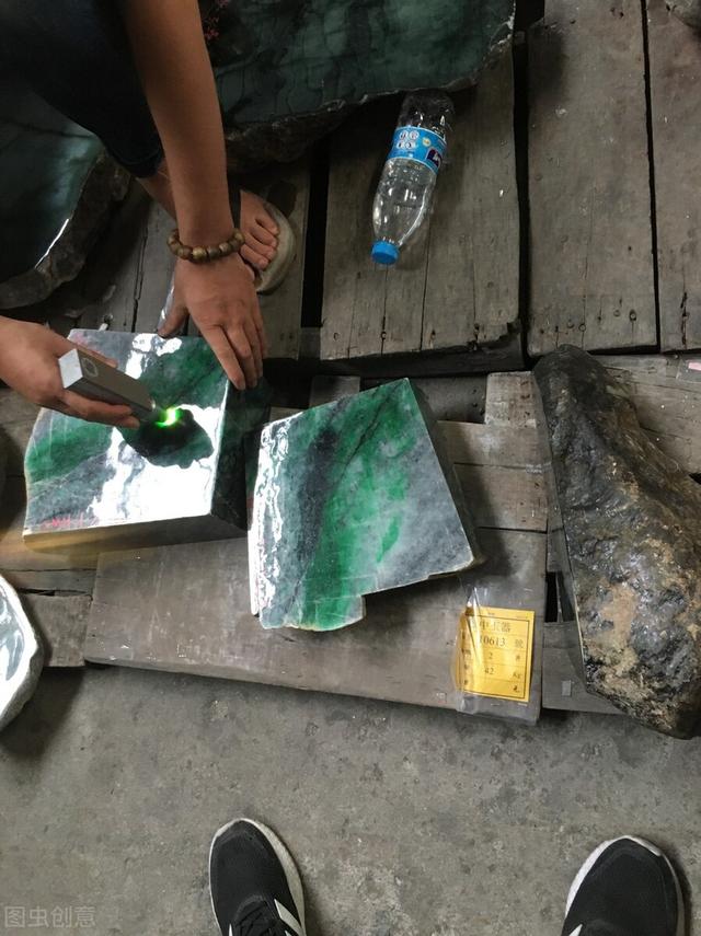 翡翠为啥贵，翡翠玉石为什么还这么贵