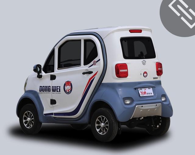 全封闭老年代步车，封闭式可上路老年代步车（适合老年人代步、接娃）