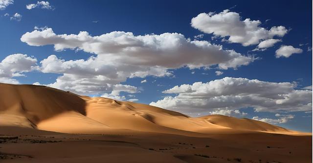 乌兰布和沙漠是我国几大沙漠之一，中国八大沙漠之一乌兰布和治理背后隐忧