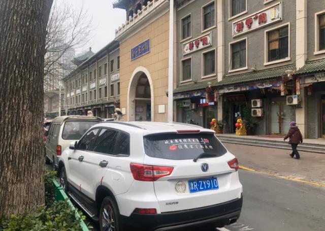 天津人气最旺的小吃街，天津本地美食小吃街