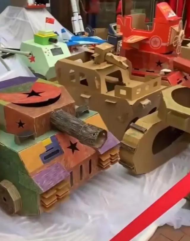 家长晒幼儿园手工作业，幼儿园小朋友做的手工作业