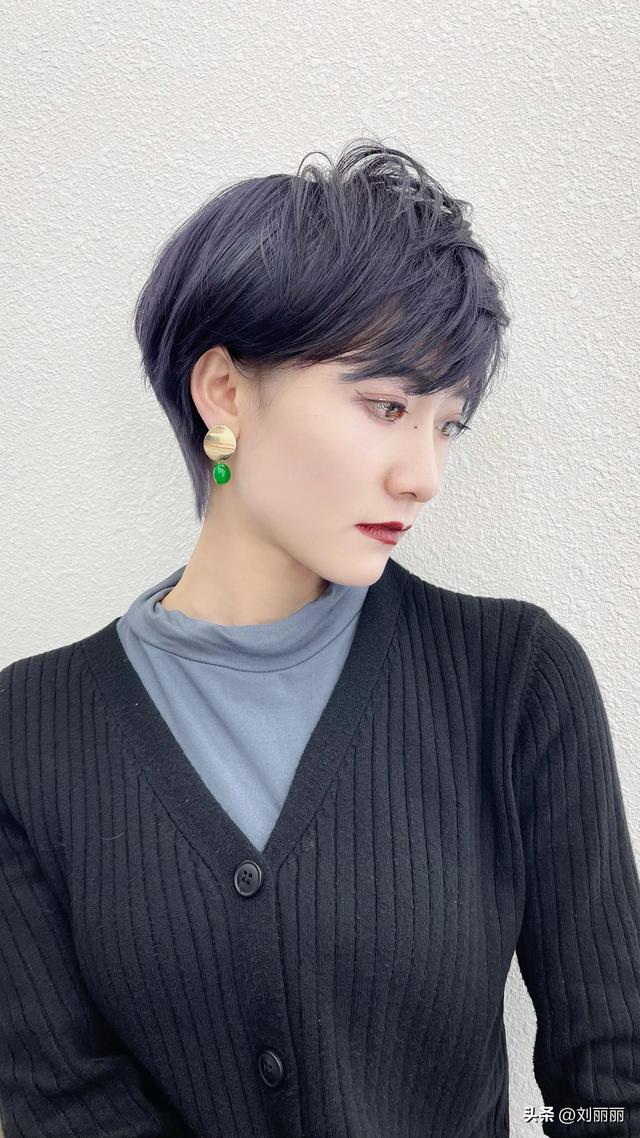 最流行的发型女，最美最时尚发型15款（12月最流行发型大全100多款）