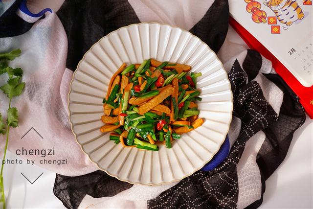 炒韭菜的12种家常做法，看看你都吃过几种