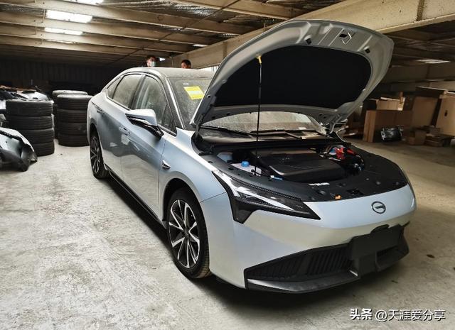 传祺埃安s电动车suv，10万电动车之王传祺埃安S