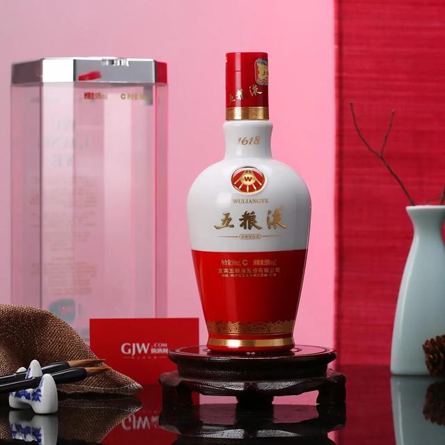 五粮液1618和普五区别，五粮液1618和普五区别哪个贵（普五和1618之间有什么差异）