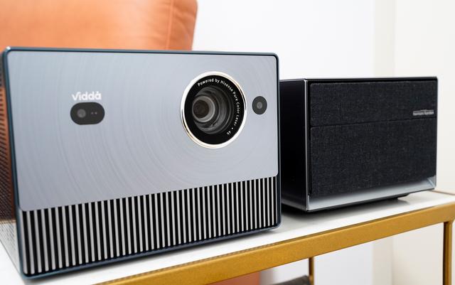 极米rs，家用投影仪极米rspro2