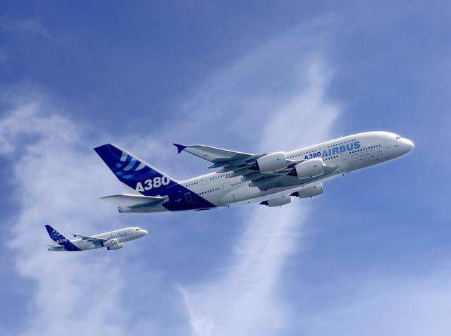 a380客机能坐多少人，最大客机a380多少架（最后一架A380交付）