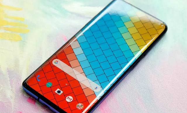 曲屏好还是直屏好，直屏和曲屏到底哪个好呢