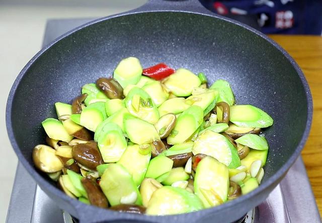 富含硒元素蔬菜，硒被称为长寿元素