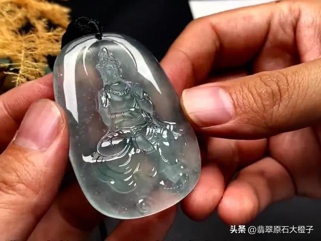 常见翡翠挂件的寓意，翡翠吊坠挂件的寓意